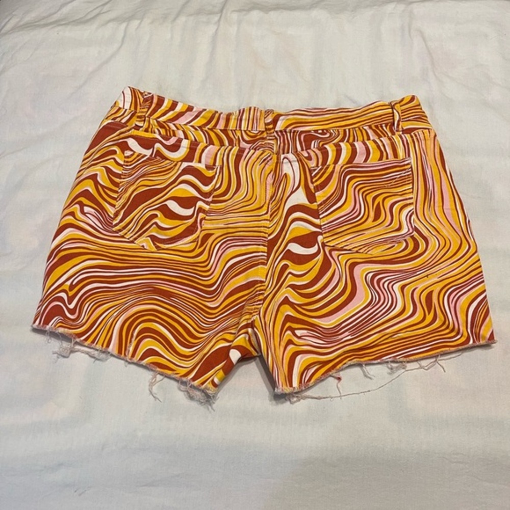 Colorful abstract print shorts